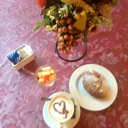 بيت ضيافة Luxardotel روما